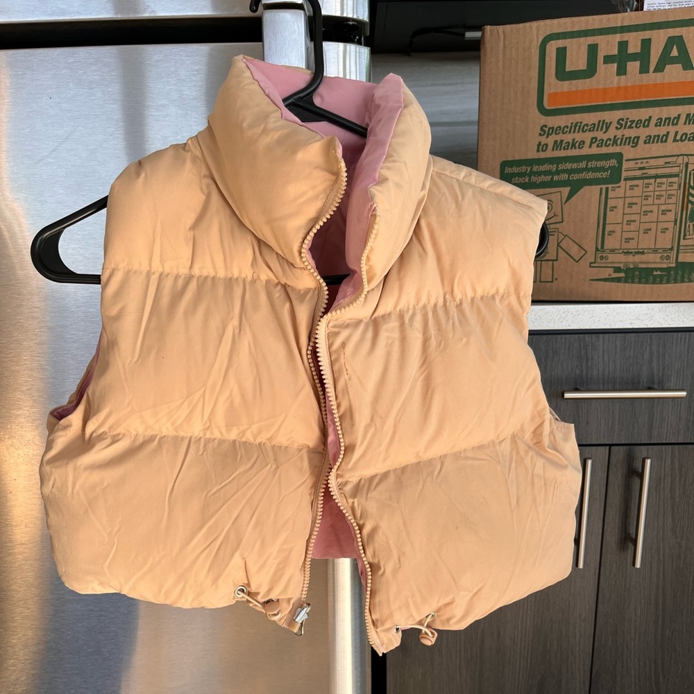 Reversible cropped vest